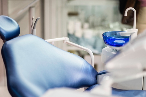 What To Expect From The Dental Implant Process